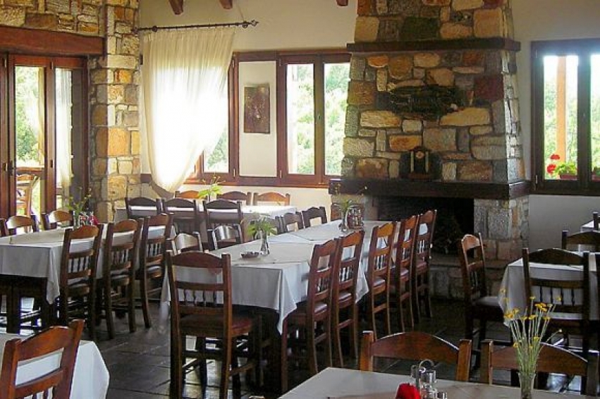 &Tau;&alpha;&beta;έ&rho;&nu;&alpha; &tau;&omicron; &Xi;ύ&lambda;&iota;&nu;&omicron; &Chi;&omega;&rho;&iota;ό